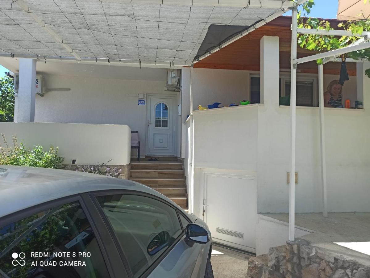 Ferienwohnung Sunce Apartman Bratkovice 1-8C Drače Exterior foto