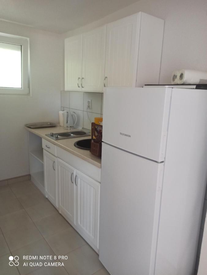 Ferienwohnung Sunce Apartman Bratkovice 1-8C Drače Exterior foto