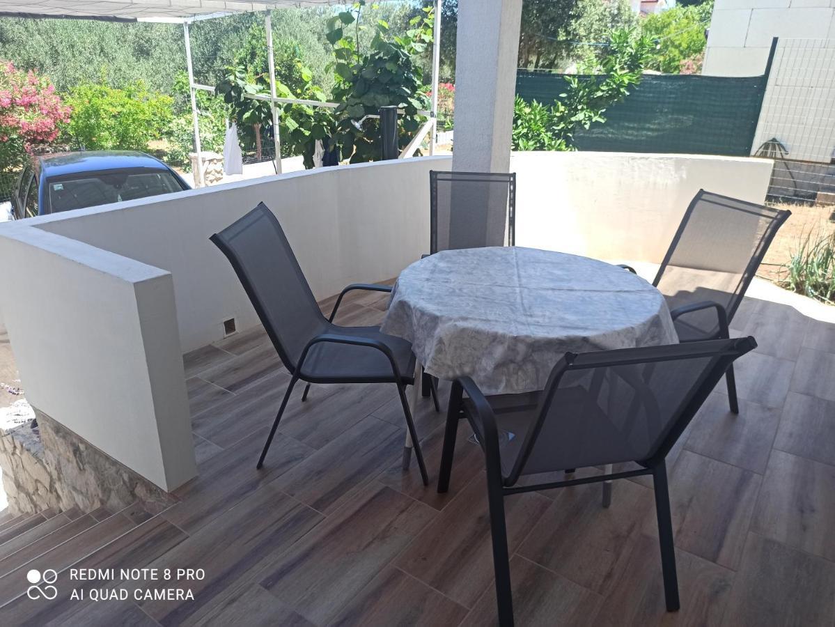 Ferienwohnung Sunce Apartman Bratkovice 1-8C Drače Exterior foto
