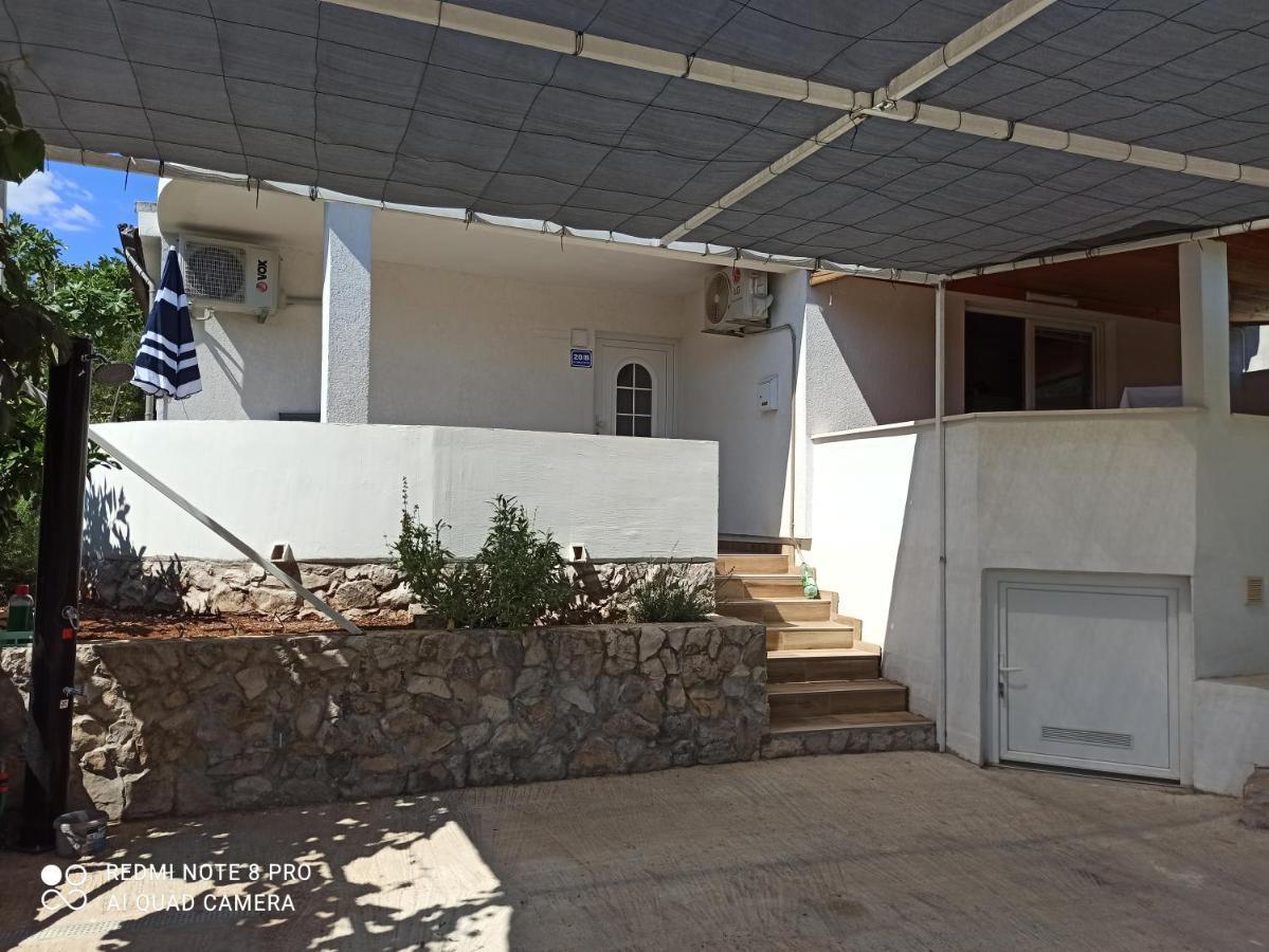 Ferienwohnung Sunce Apartman Bratkovice 1-8C Drače Exterior foto