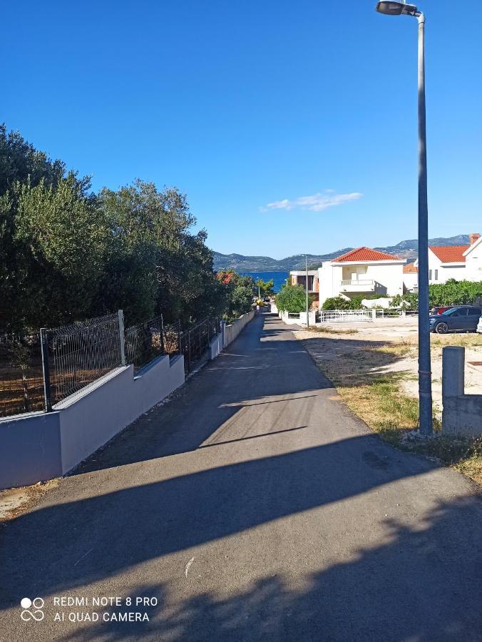 Ferienwohnung Sunce Apartman Bratkovice 1-8C Drače Exterior foto
